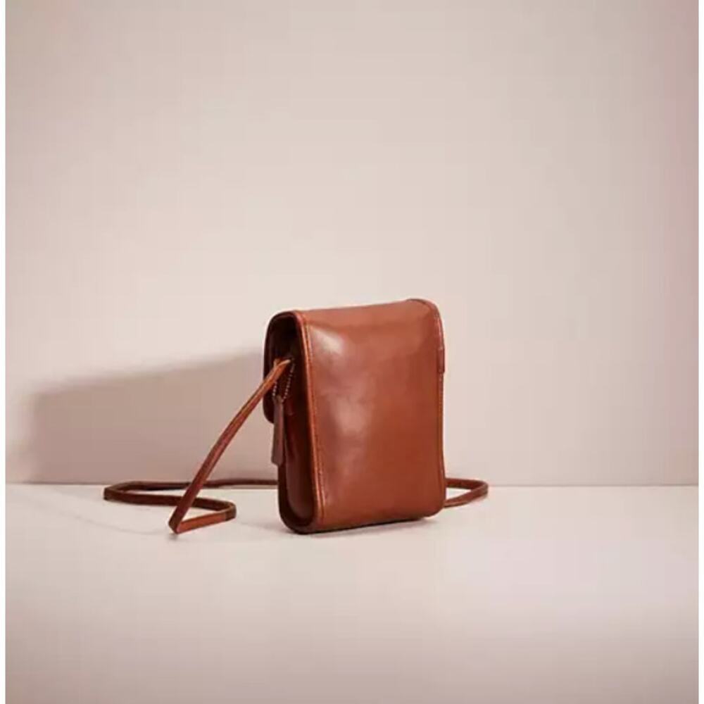 Vintage Coach Leather Crossbody Scooter Bag Tan RARE - Picture 2 of 14
